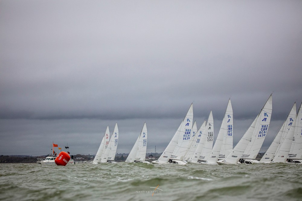 committee boat start