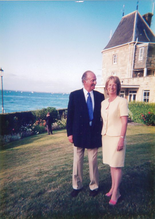 Janet Grosvenor has rubbed shoulders with Royalty, (pictured at the RYS with the King Juan Carlos of Spain), Prime Ministers and celebrities from all over the world, and has served 17 RORC Commodores, nine Admirals  and countless Committee Members