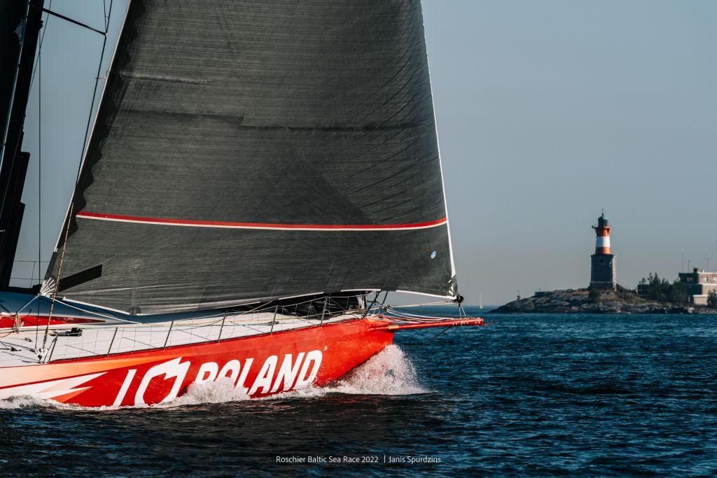 Volvo 70 I Love Poland leads the Roschier Baltic Sea Race © Janis Spurdzins