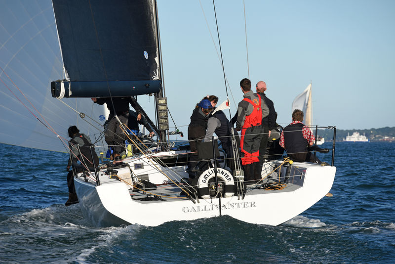 Competing in IRC 2, Tor McLaren's MAT1180 Gallivanter © Andrew Adams http://www.closehauledphotography.com/