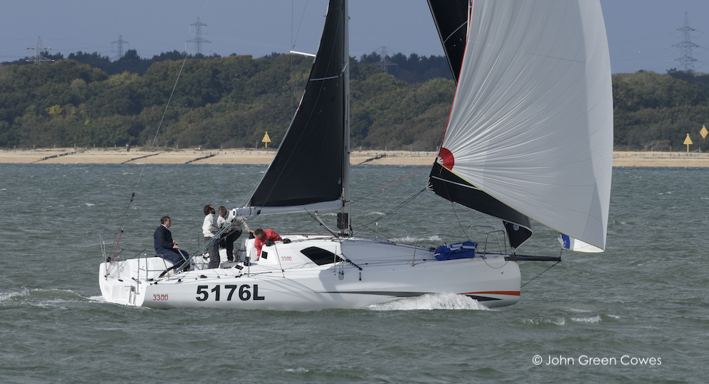 Kelvin Rawlings’ Sun Fast 3300 Aries training in The Solent © John Green Cowes
