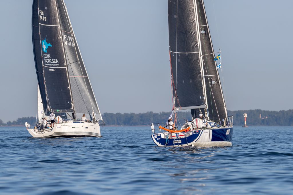 Arto Linnervuo's Finnish xP-44 Xtra-Staerk leads IRC One on the water © Pepe Korteniemi/RORC