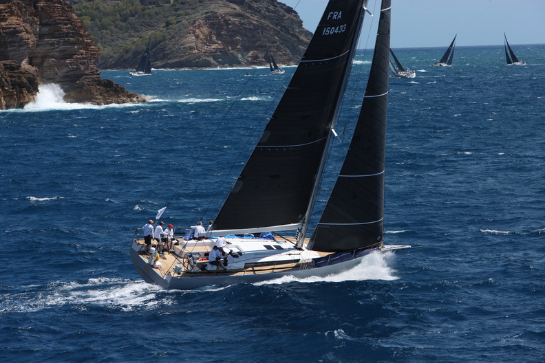 Jean Yves Thomas' Ice Yacht 52 Mahana ©  Tim Wright